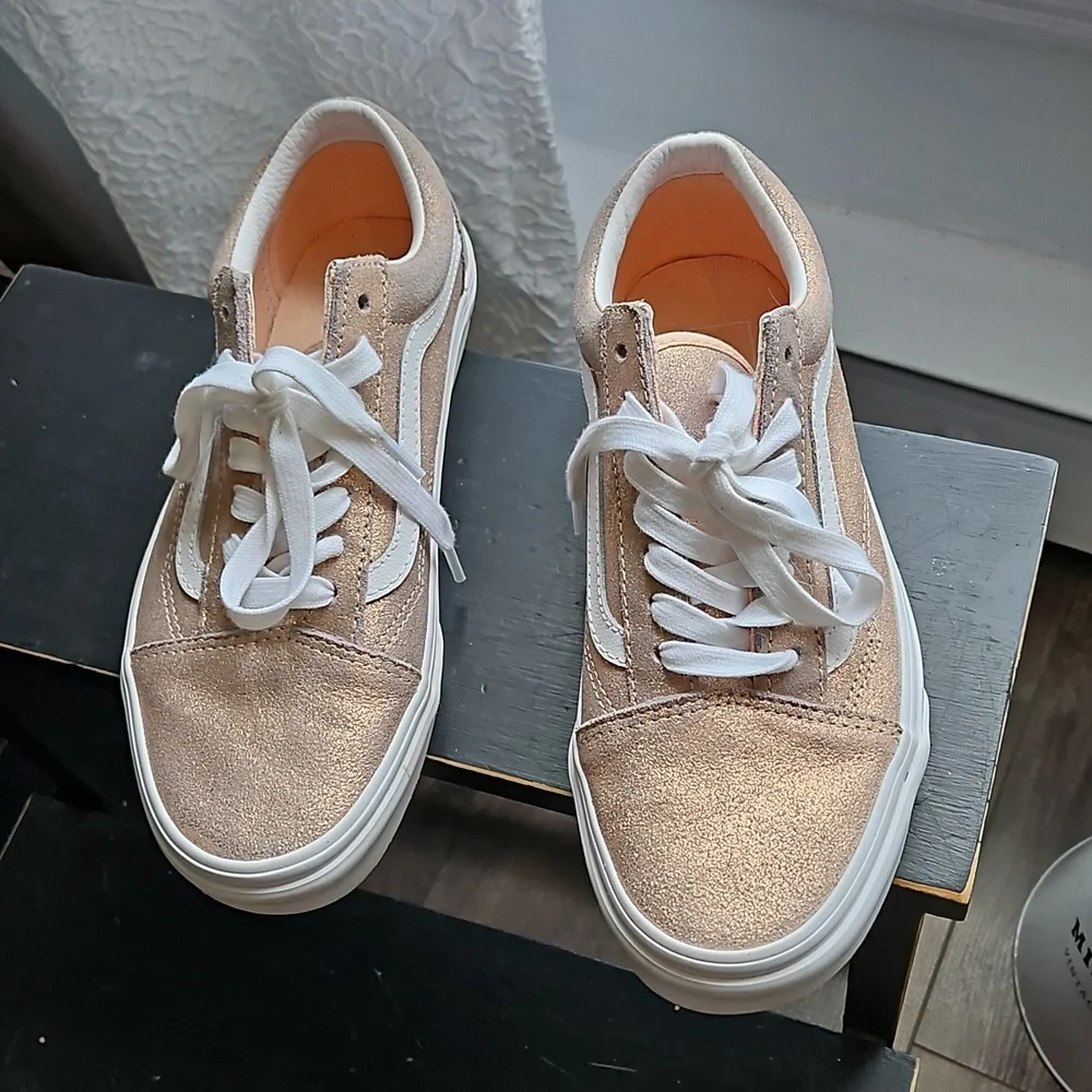Shoes - Picture 2 of 5